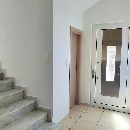 Villa Peanut's House Kremasztí